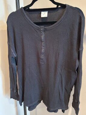 Aerie - Offline by Aerie waffle henley top, Smokey Grey, size Large